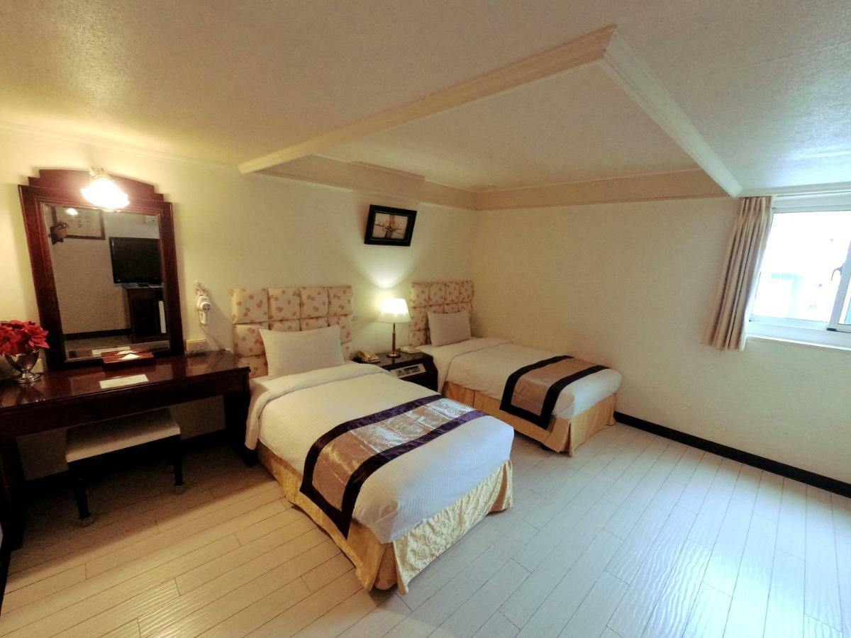 Athens Hotel Taichung Exterior foto