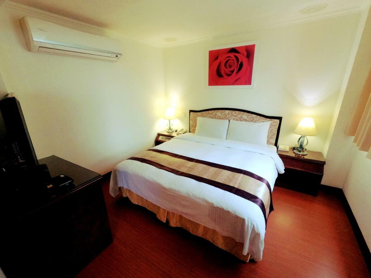 Athens Hotel Taichung Exterior foto